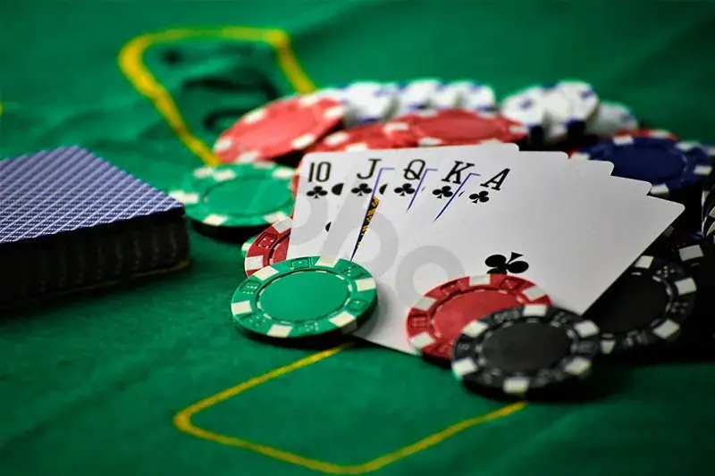 Slots Shine Poker